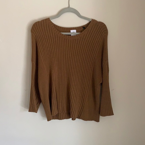 Cabi Sweater - Picture 2 of 6